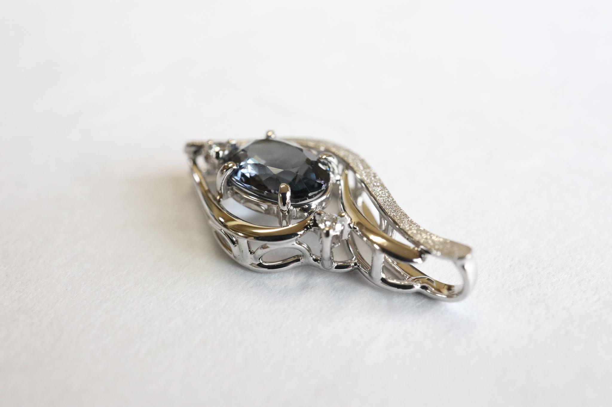 ブルーイッシュグレースピネル　森羅スタンダードタイプ　スターダスト梨地ペンダントトップ　プラチナ９００ | 13枚目