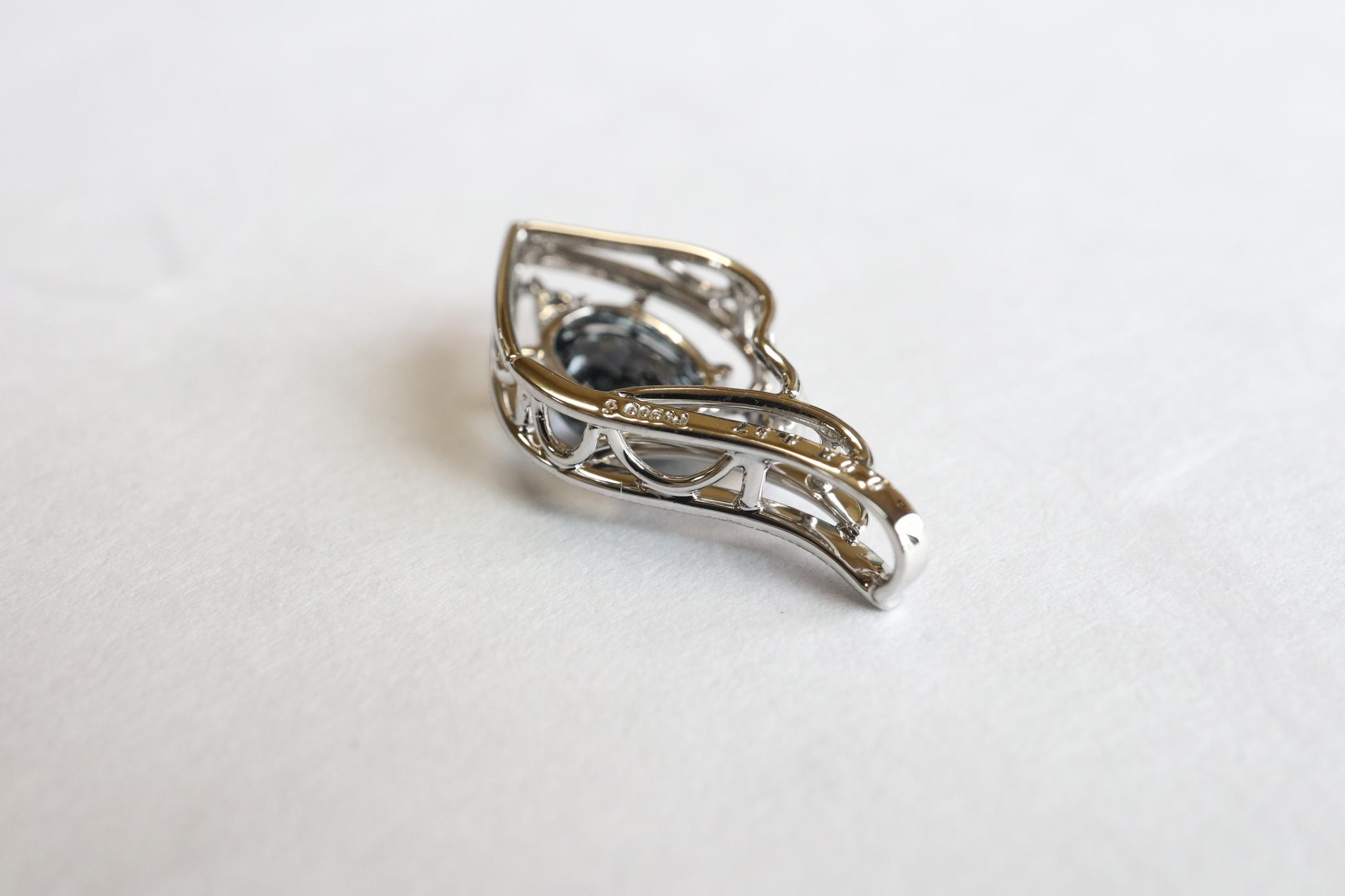 ブルーイッシュグレースピネル　森羅スタンダードタイプ　スターダスト梨地ペンダントトップ　プラチナ９００ | 19枚目