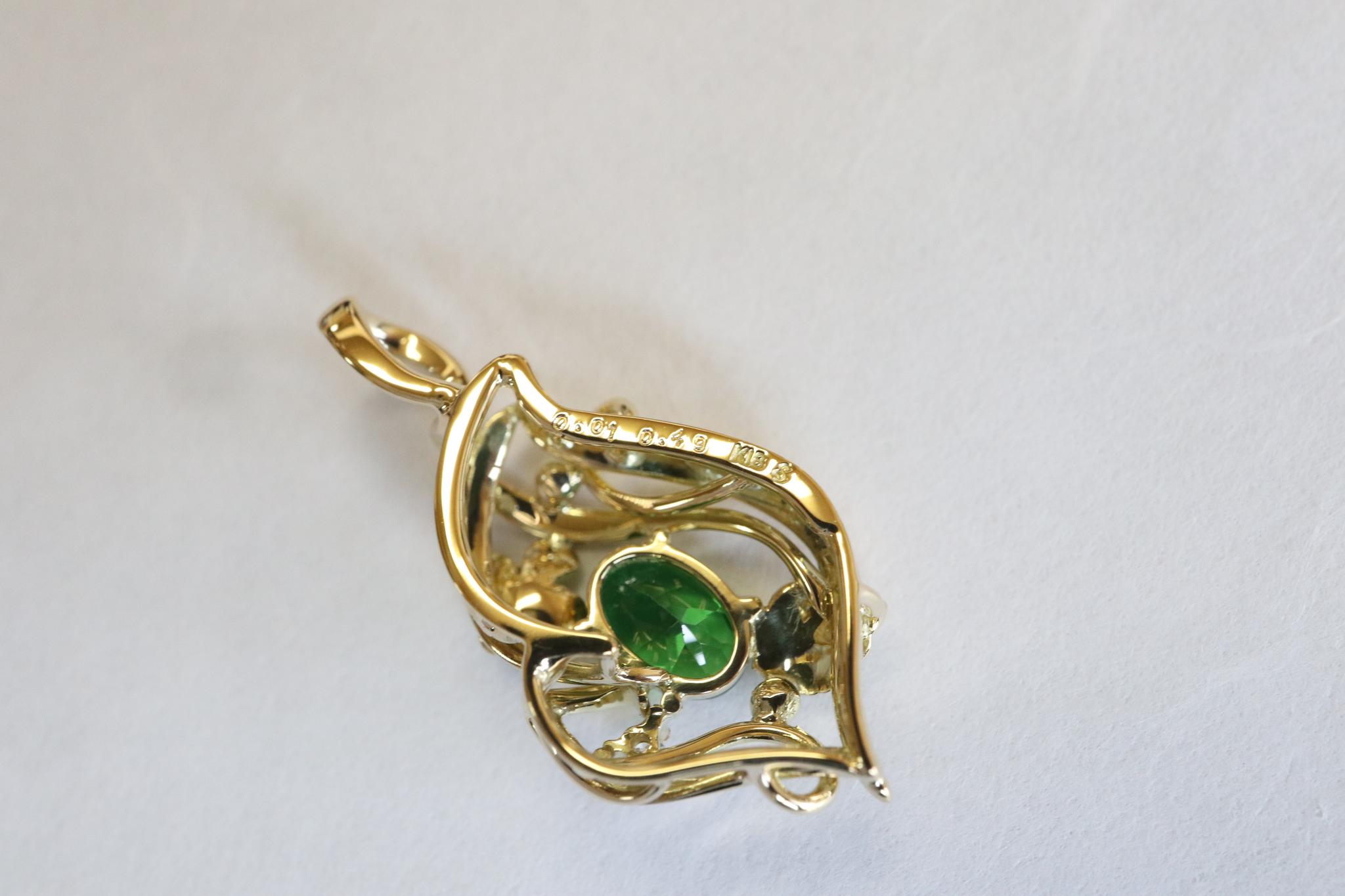 グリーンガーネット「Little Garden」　ペンダントトップ１８金イエローゴールド　ダイヤモンド入り | 15枚目
