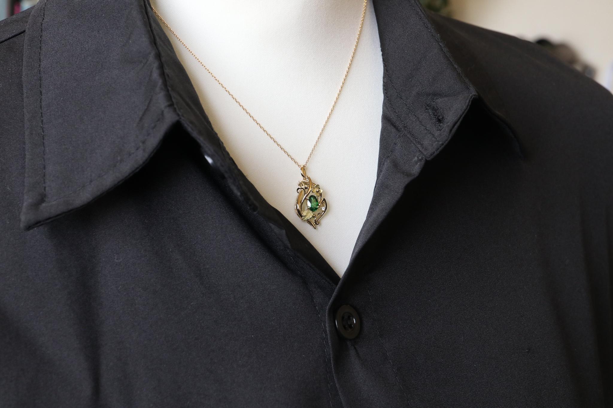 グリーンガーネット「Little Garden」　ペンダントトップ１８金イエローゴールド　ダイヤモンド入り | 7枚目