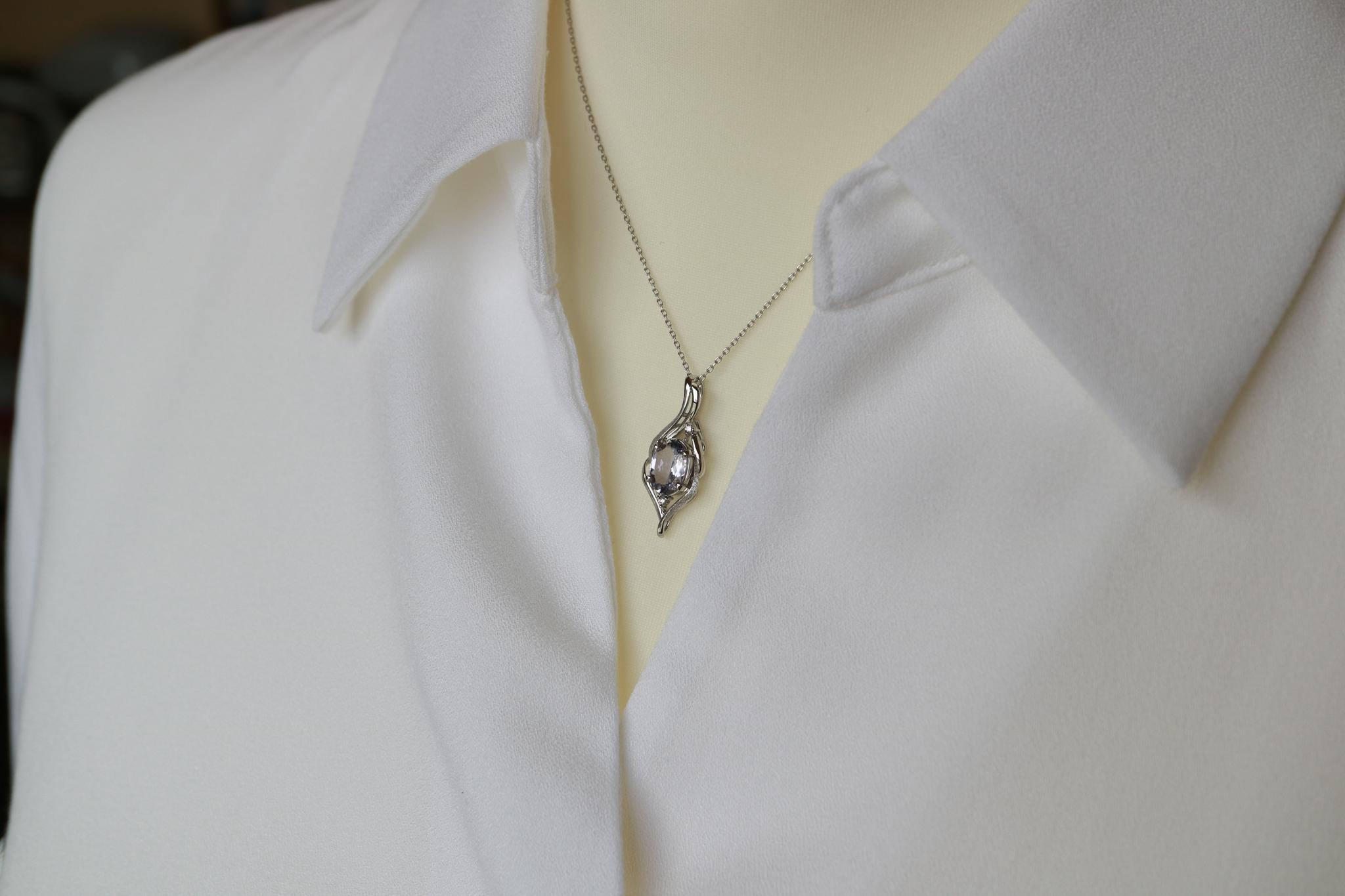 多色石ゾイサイト　１カラットアップ　森羅スタンダードタイプ　スターダスト梨地ペンダントトップ　プラチナ９００ | 5枚目