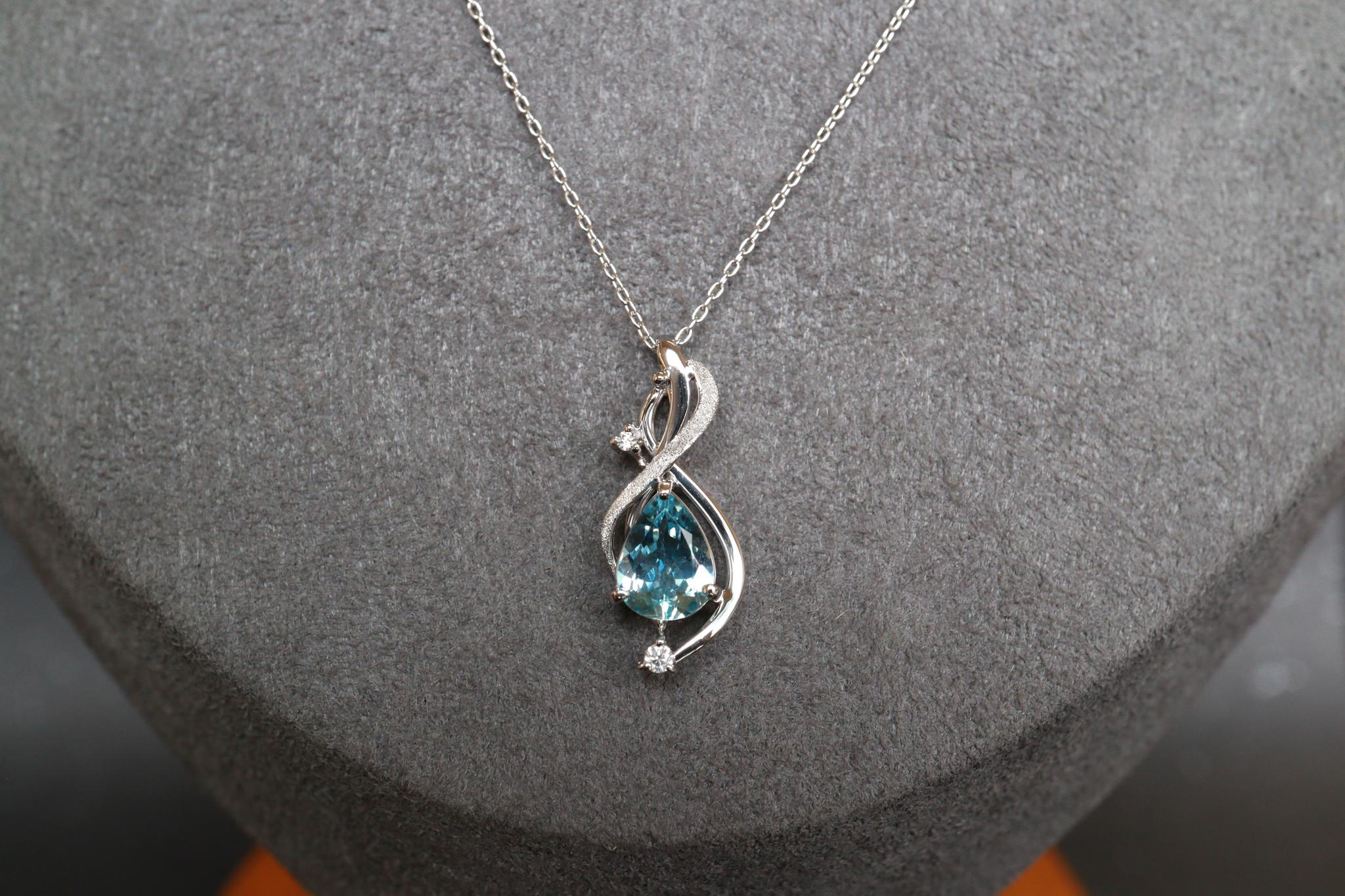 アクアマリン　ペアシェイプ高品質ブルーカラー　スタンダード派生ペンダントトップ　プラチナ９００　ダイヤモンド入り | 2枚目