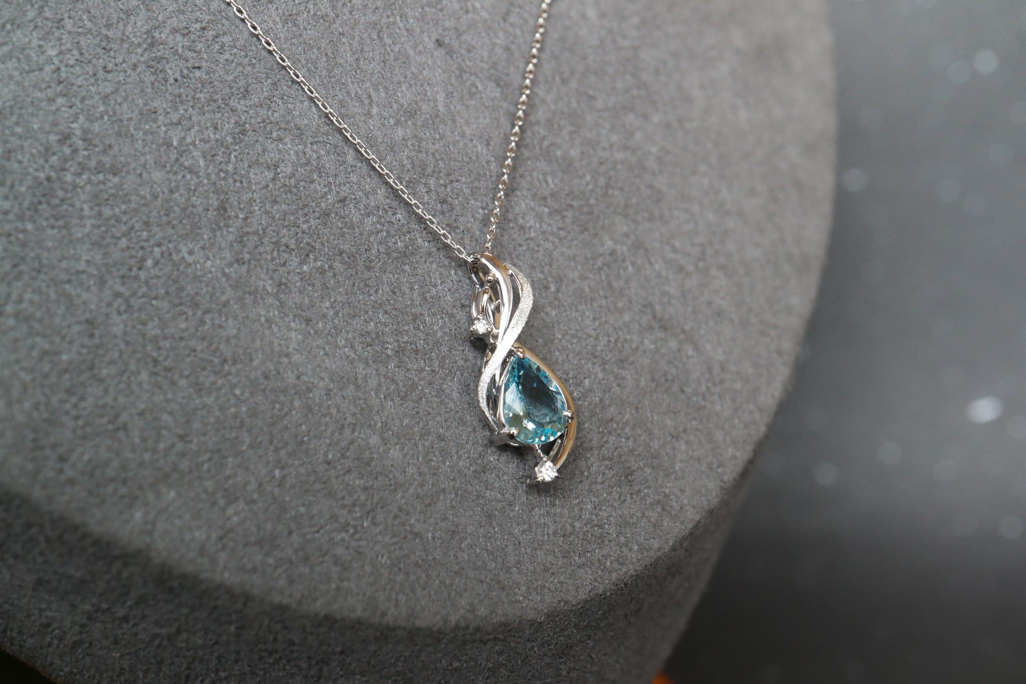 アクアマリン　ペアシェイプ高品質ブルーカラー　スタンダード派生ペンダントトップ　プラチナ９００　ダイヤモンド入り | 4枚目