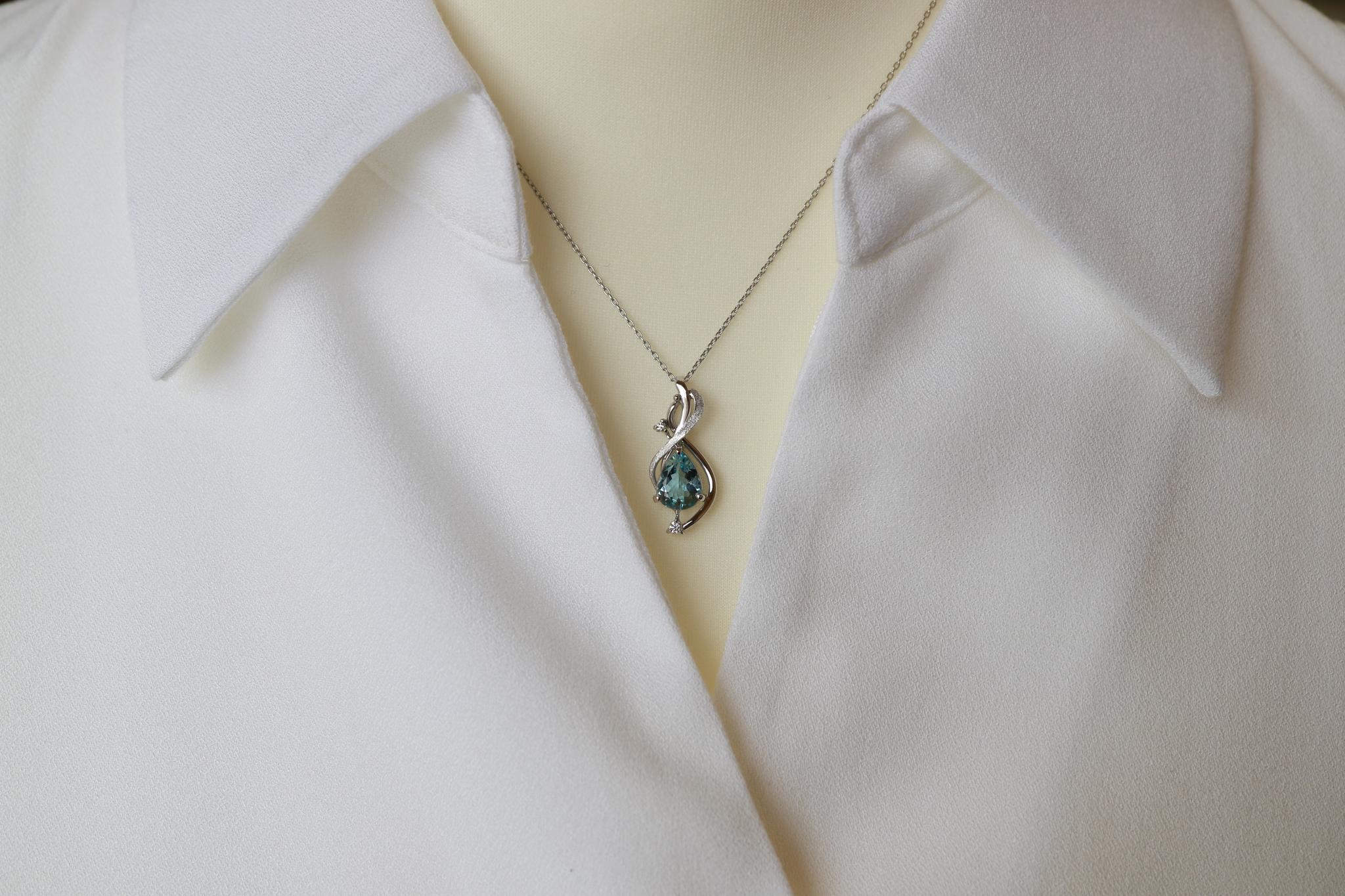 アクアマリン　ペアシェイプ高品質ブルーカラー　スタンダード派生ペンダントトップ　プラチナ９００　ダイヤモンド入り | 6枚目