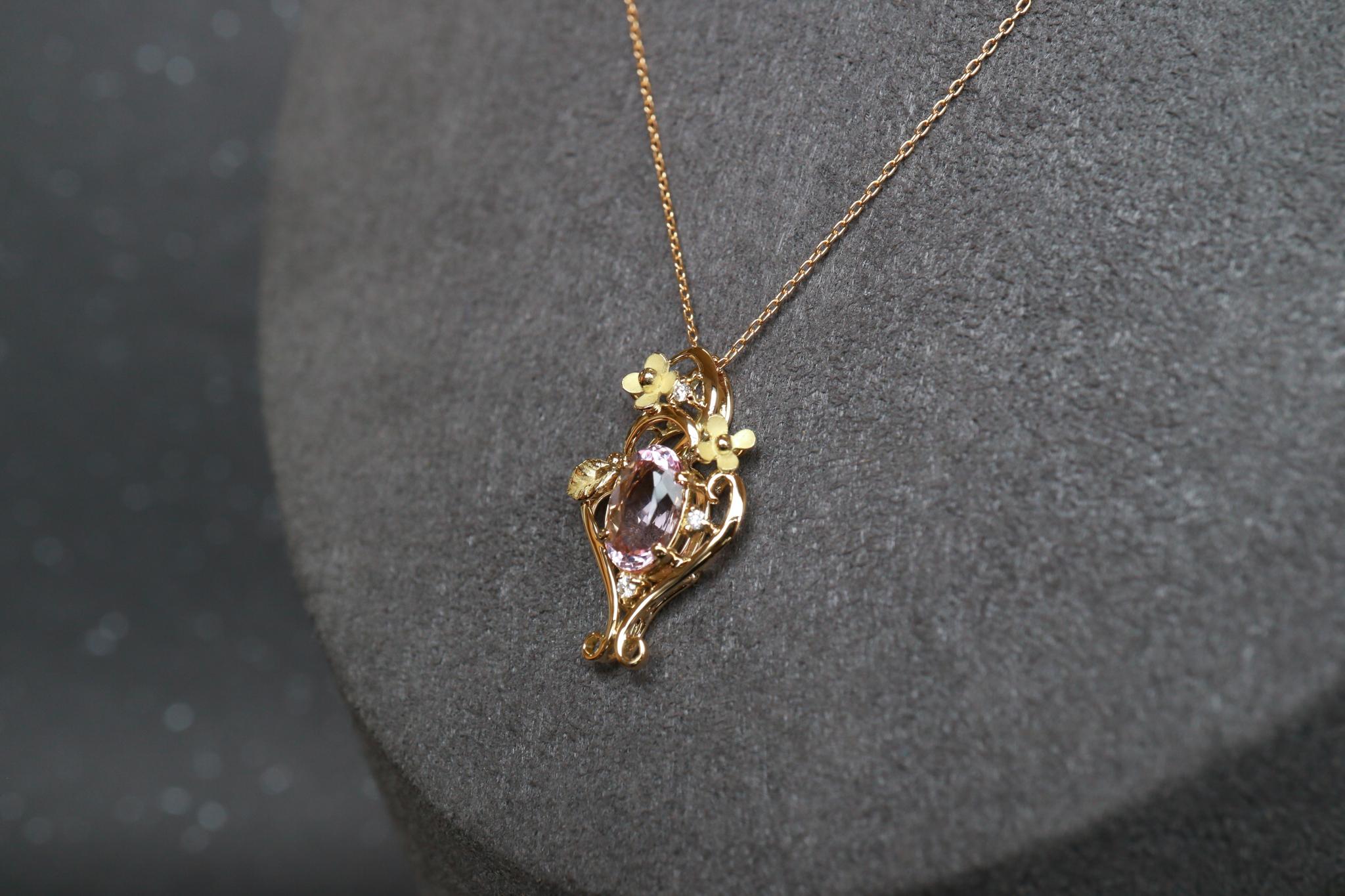 モルガナイト　１カラットアップ　花瓶デザイン　ペンダントトップ１８金イエローゴールド　ダイヤモンド入り | 3枚目