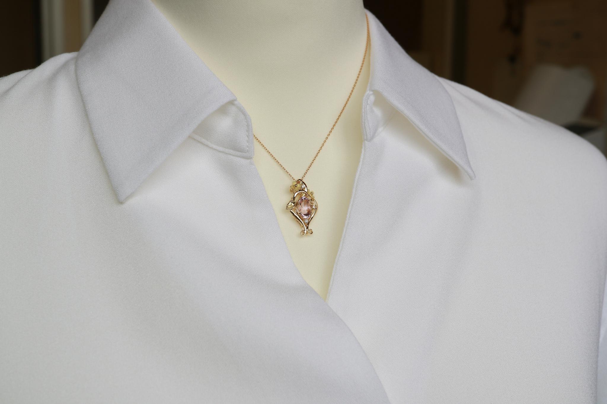 モルガナイト　１カラットアップ　花瓶デザイン　ペンダントトップ１８金イエローゴールド　ダイヤモンド入り | 5枚目