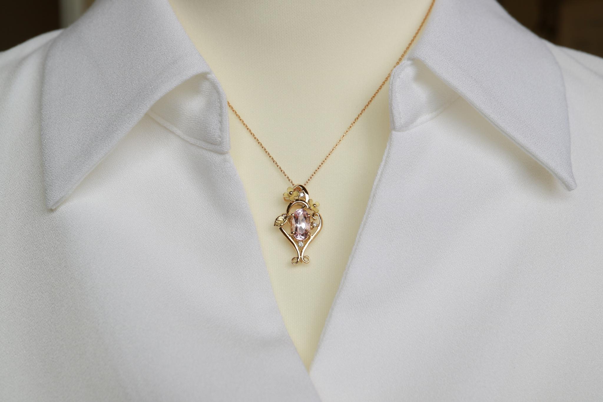 モルガナイト　１カラットアップ　花瓶デザイン　ペンダントトップ１８金イエローゴールド　ダイヤモンド入り | 6枚目