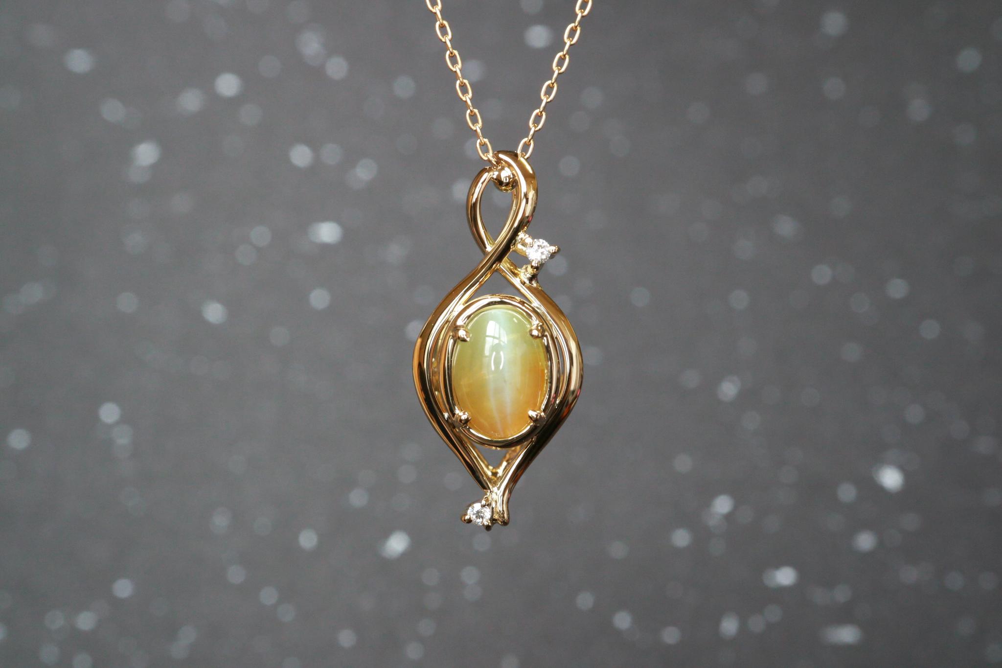 クリソベリルキャッツアイ　１カラットアップ　リザーズアイ　ペンダントトップ１８金イエローゴールド　ダイヤモンド入り