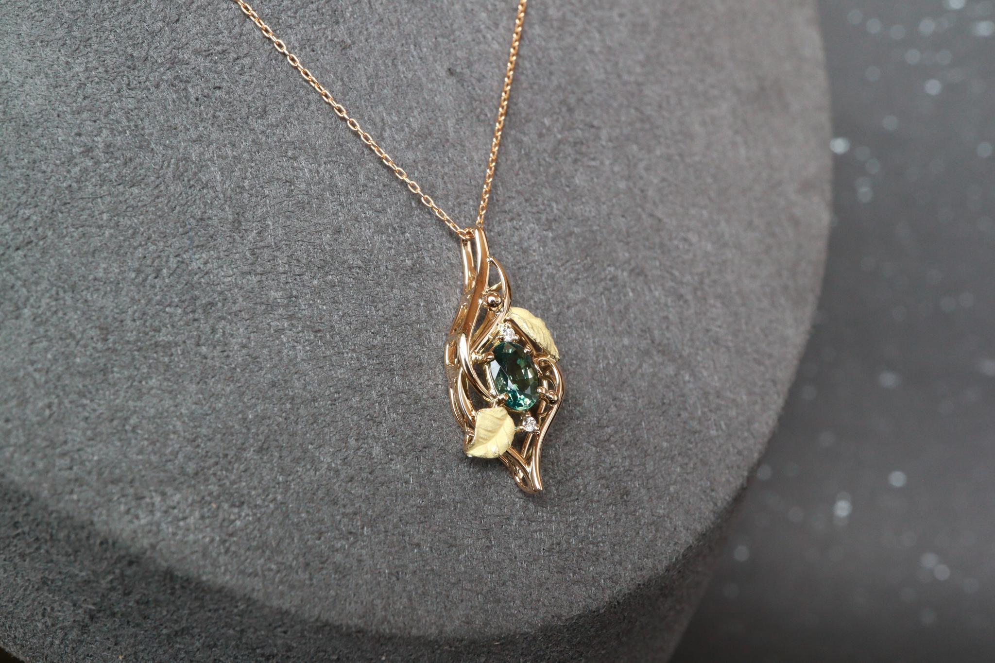 ティールサファイア　リーフデザイン　ペンダントトップ１８金イエローゴールド　ダイヤモンド入り | 4枚目