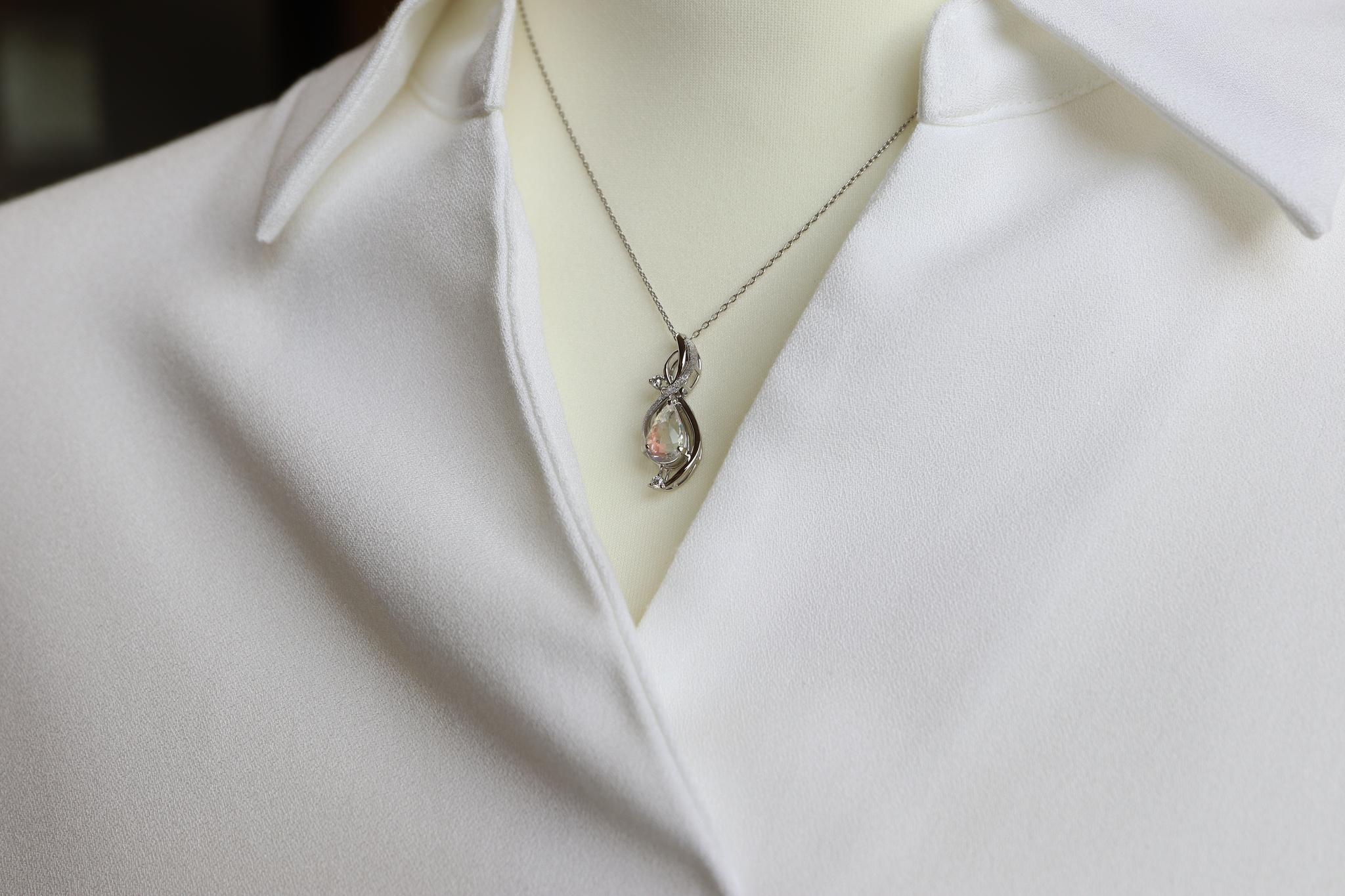 レインボーラブラドライト　１カラット大幅アップ　　「天女の羽衣」ペンダントトップ　プラチナ９００　ダイヤモンド入り | 6枚目