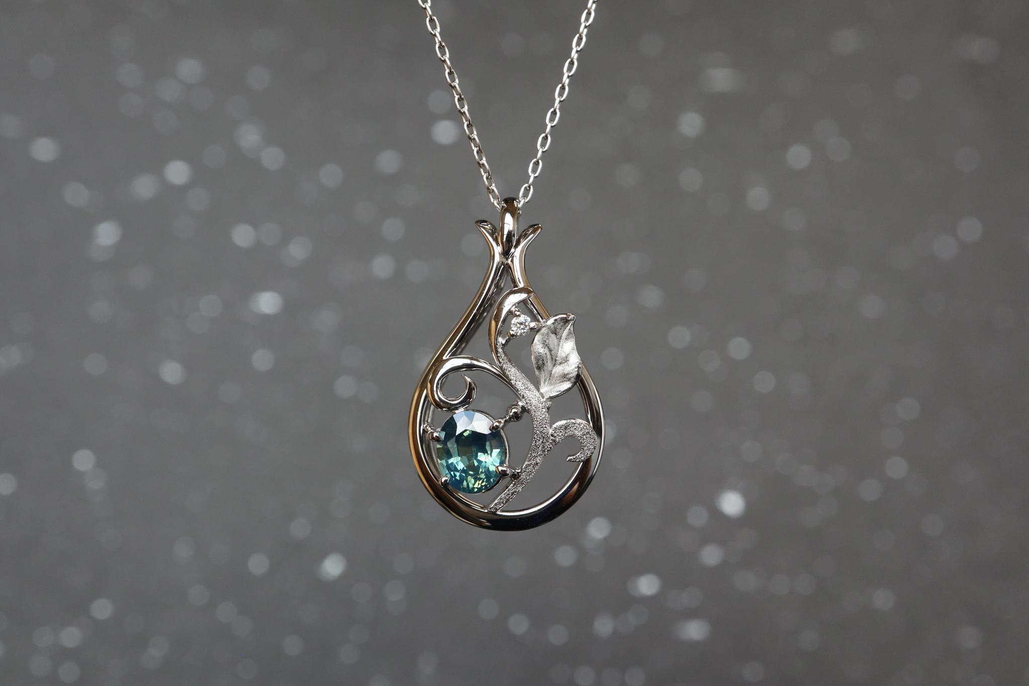 ティールサファイア　「実りのサファイア」　　スターダスト梨地ペンダントトップ　プラチナ９００　ダイヤモンド入り1枚目の画像