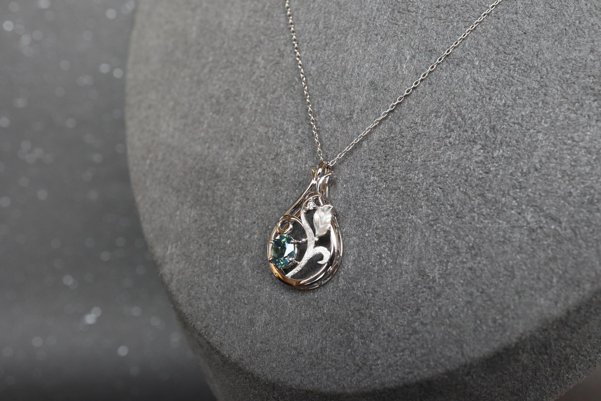ティールサファイア　「実りのサファイア」　　スターダスト梨地ペンダントトップ　プラチナ９００　ダイヤモンド入り | 2枚目