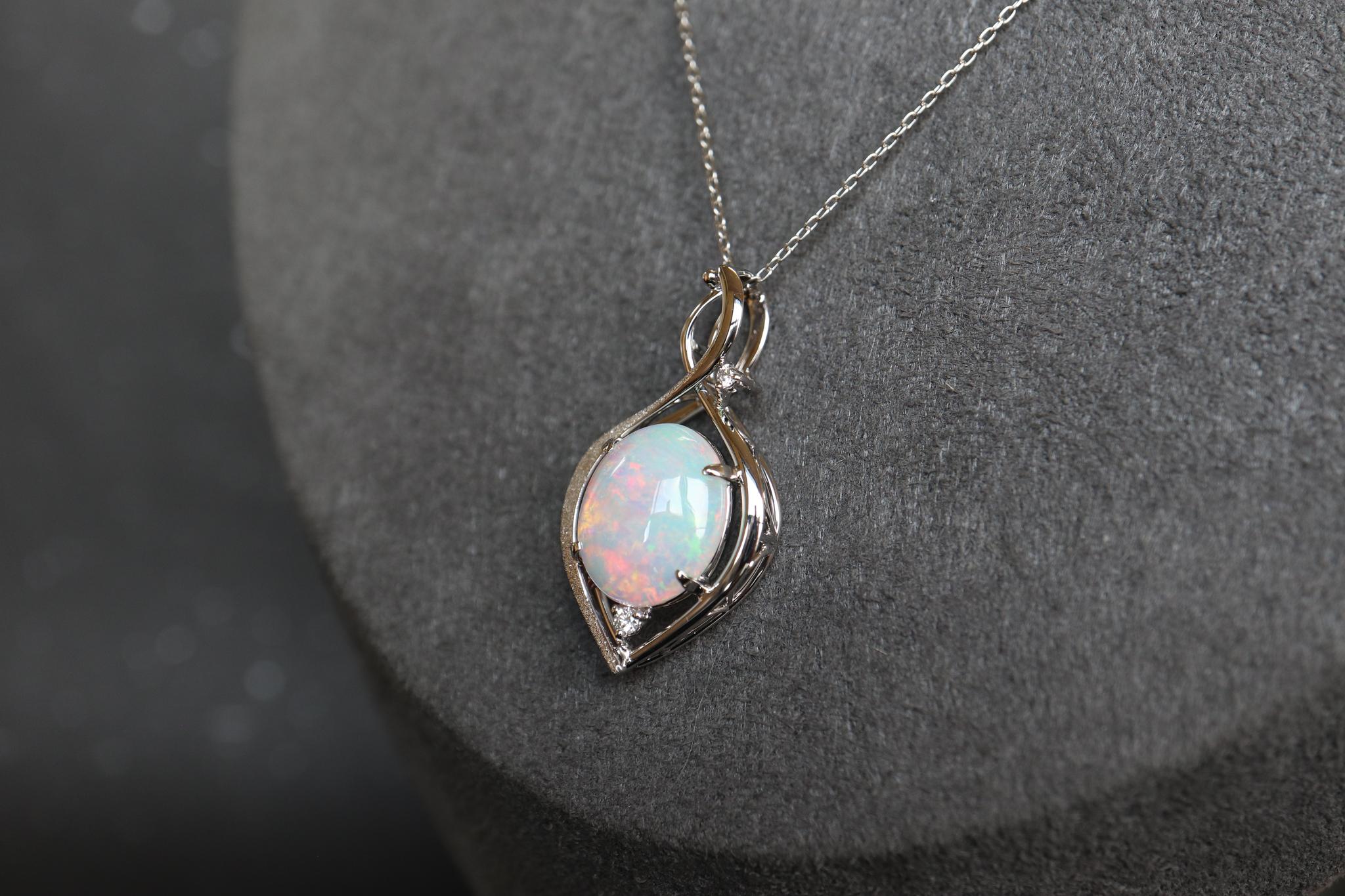 オパール　2カラットアップ　シンプルスターダスト梨地ペンダントトップ　プラチナ９００　ダイヤモンド入り | 3枚目