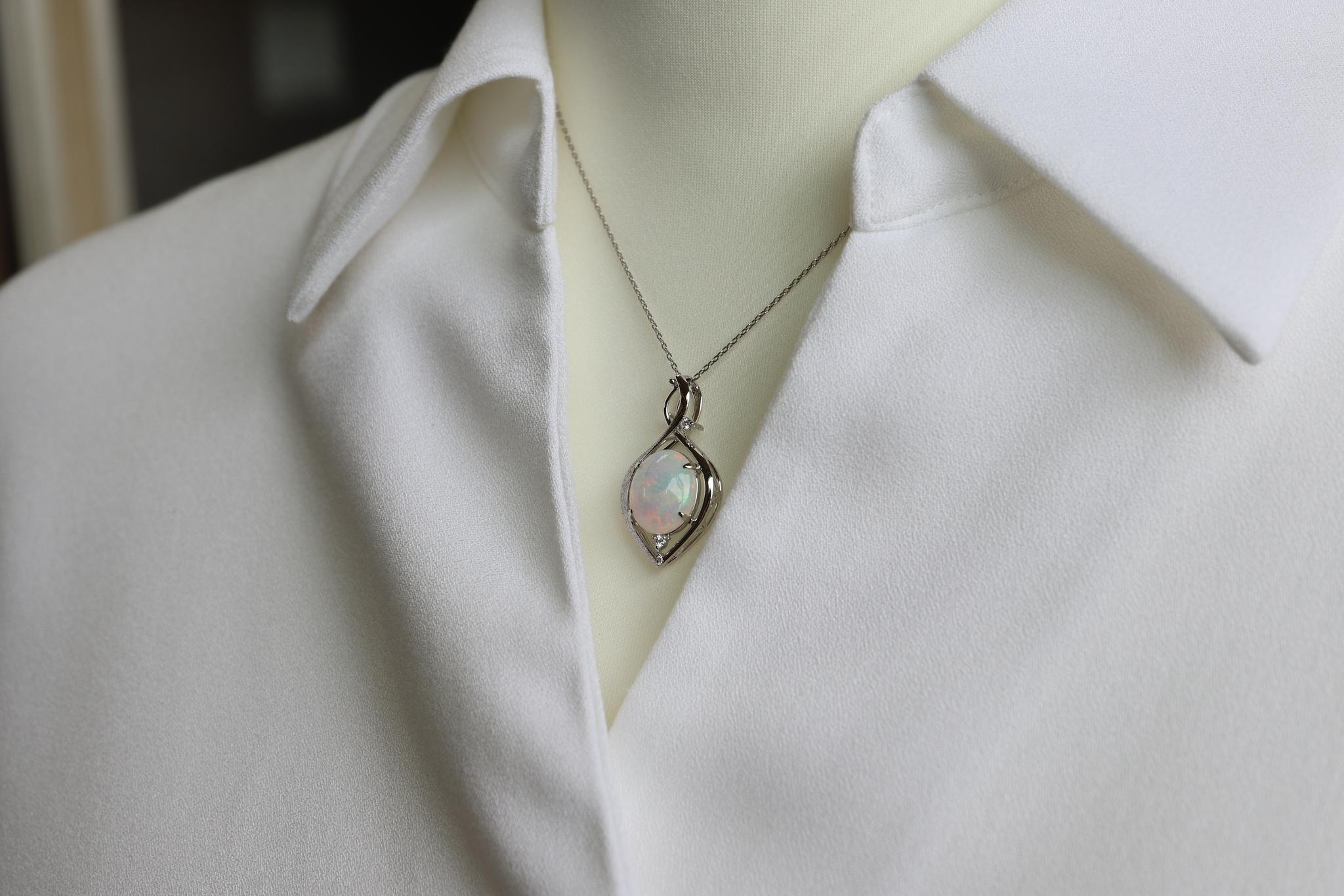 オパール　2カラットアップ　シンプルスターダスト梨地ペンダントトップ　プラチナ９００　ダイヤモンド入り | 6枚目