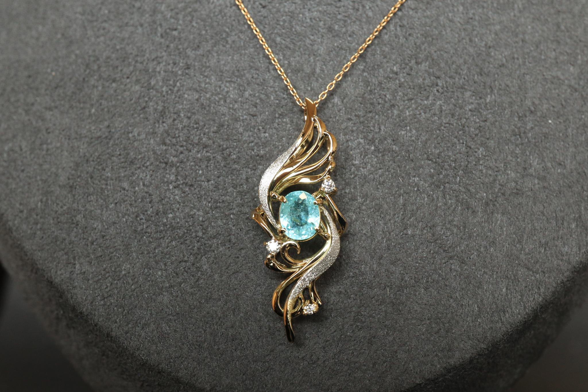 パライバトルマリン１カラットアップ　「火の鳥」　ペンダントトップ　イエローゴールド、プラチナコンビ　ダイヤモンド入り | 2枚目