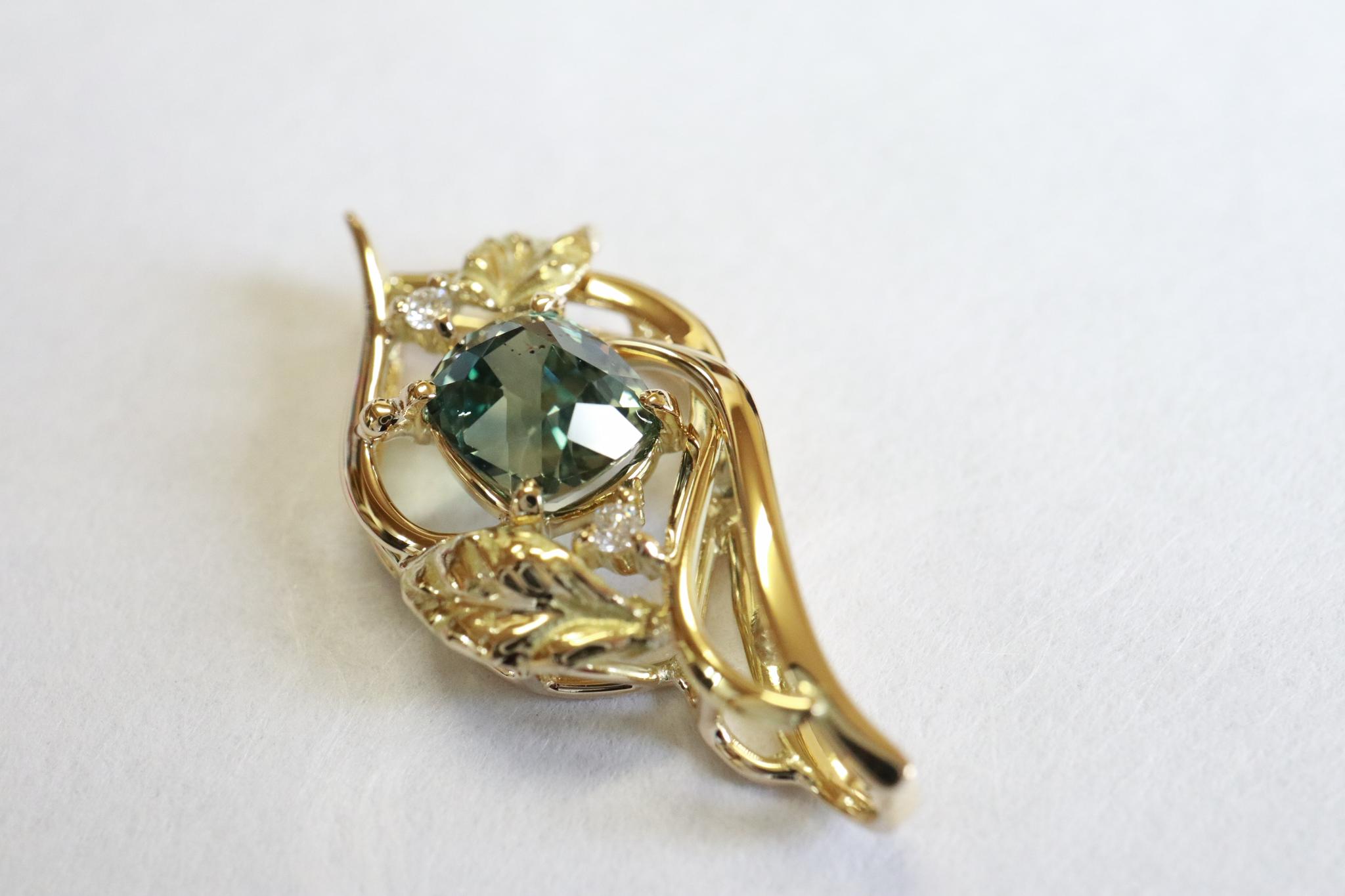 サファイア ティールカラー（通常ー加熱）　リーフデザインペンダントトップ１８金イエローゴールド　ダイヤモンド入り | 15枚目