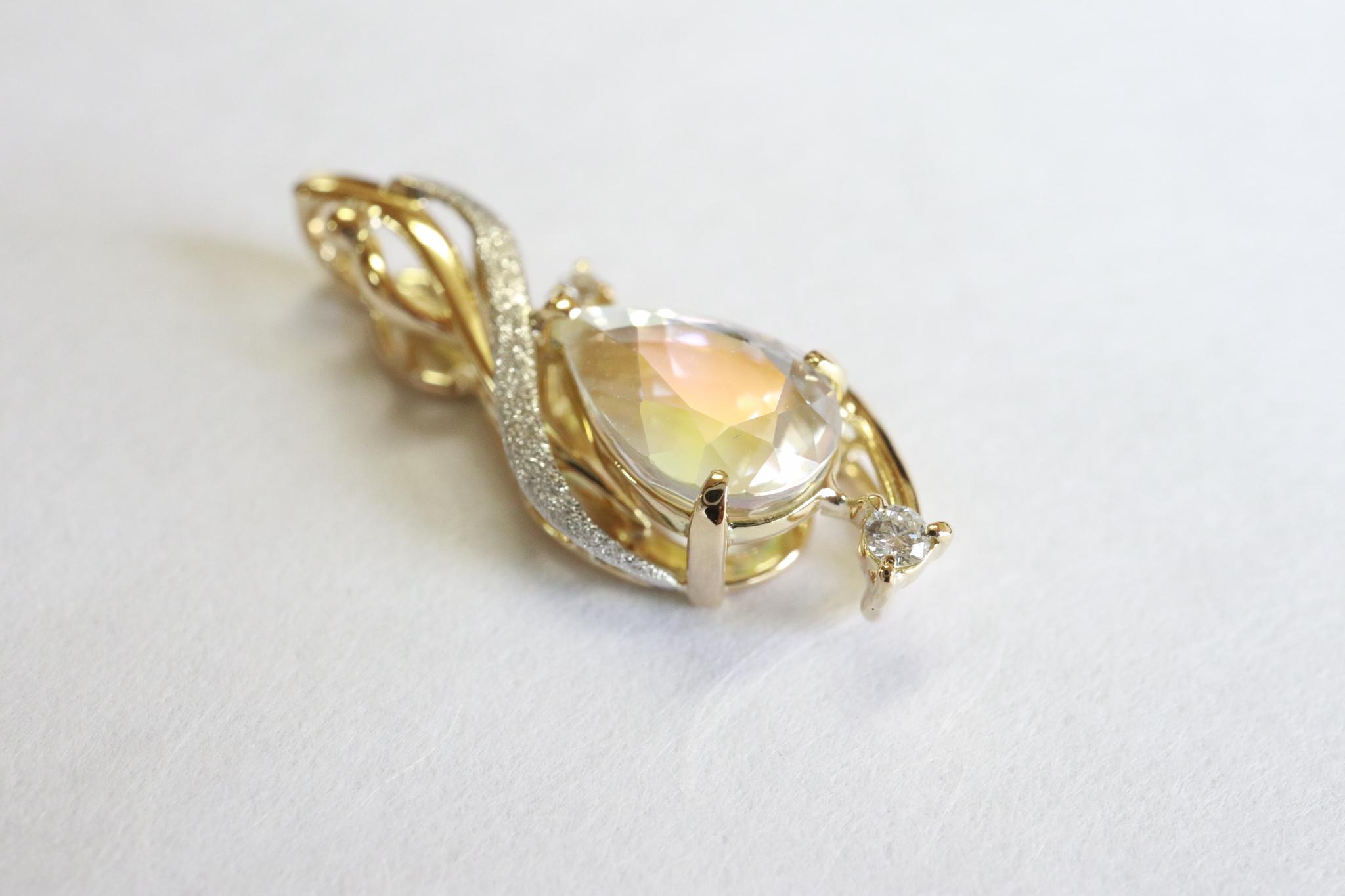 レインボーラブラドライト　天女の羽衣ペンダントトップ イエローゴールド プラチナコンビネーション　ダイヤモンド入り | 11枚目