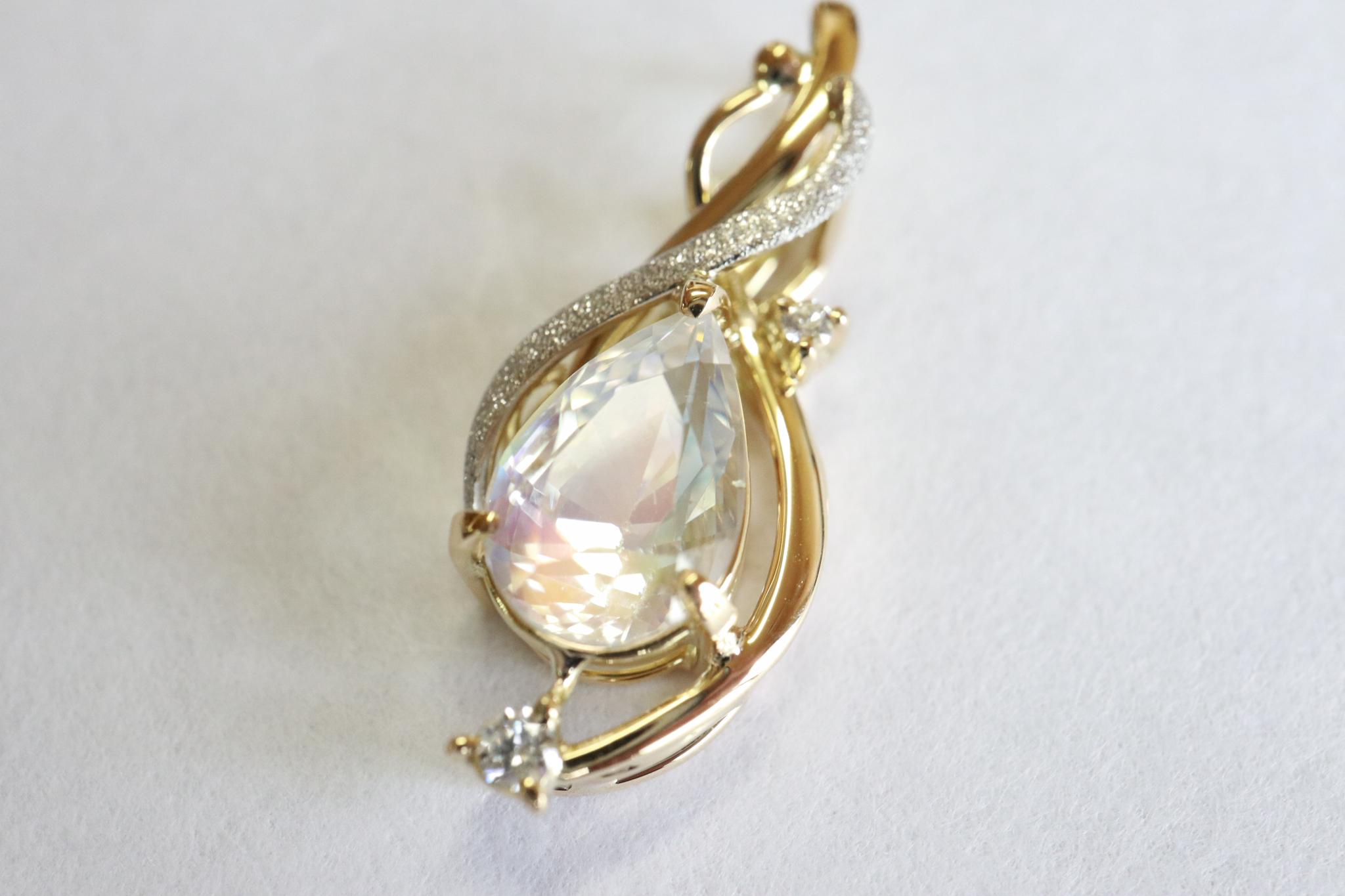 レインボーラブラドライト　天女の羽衣ペンダントトップ イエローゴールド プラチナコンビネーション　ダイヤモンド入り | 14枚目