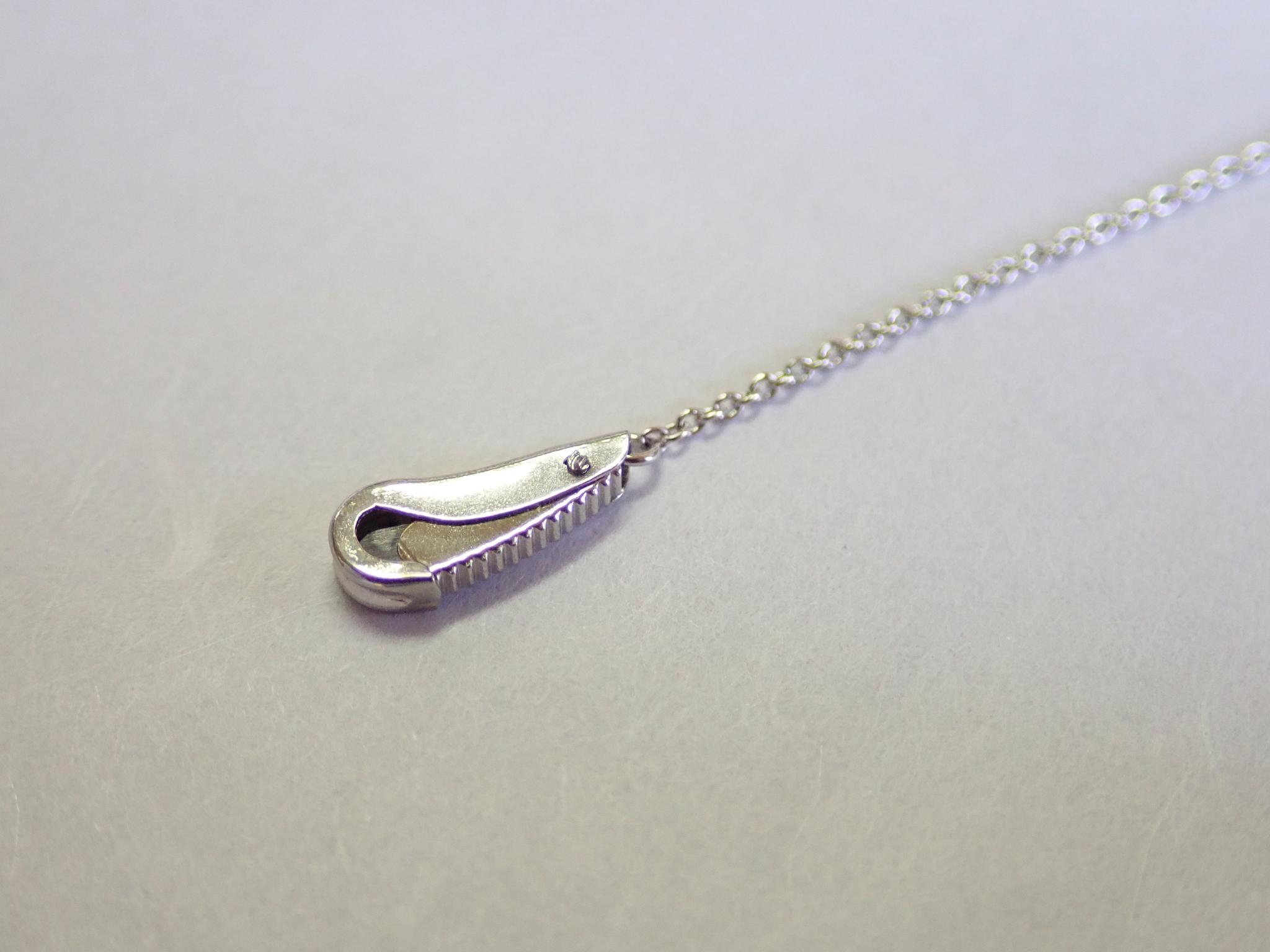 ワンタッチフックチェーン　美馬貴石特許商品　５０ｃｍアズキプラチナ８５０　幅約０．８ｍｍ　太さ０．２４ｍ | 4枚目