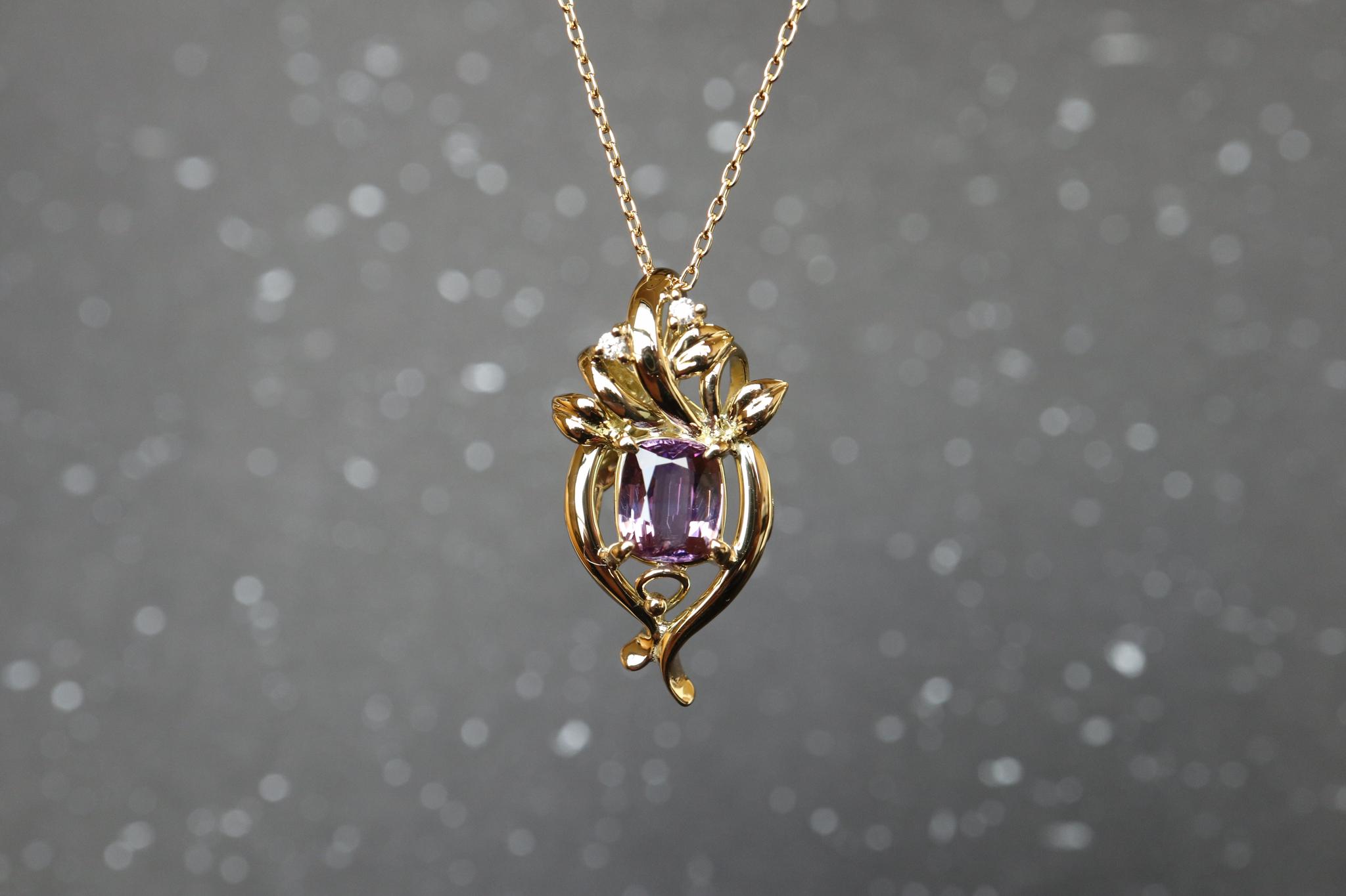 パープルゾイサイト（ソーティングあり）　ティアラデザインペンダントトップ１８金イエローゴールド　ダイヤモンド入り1枚目の画像