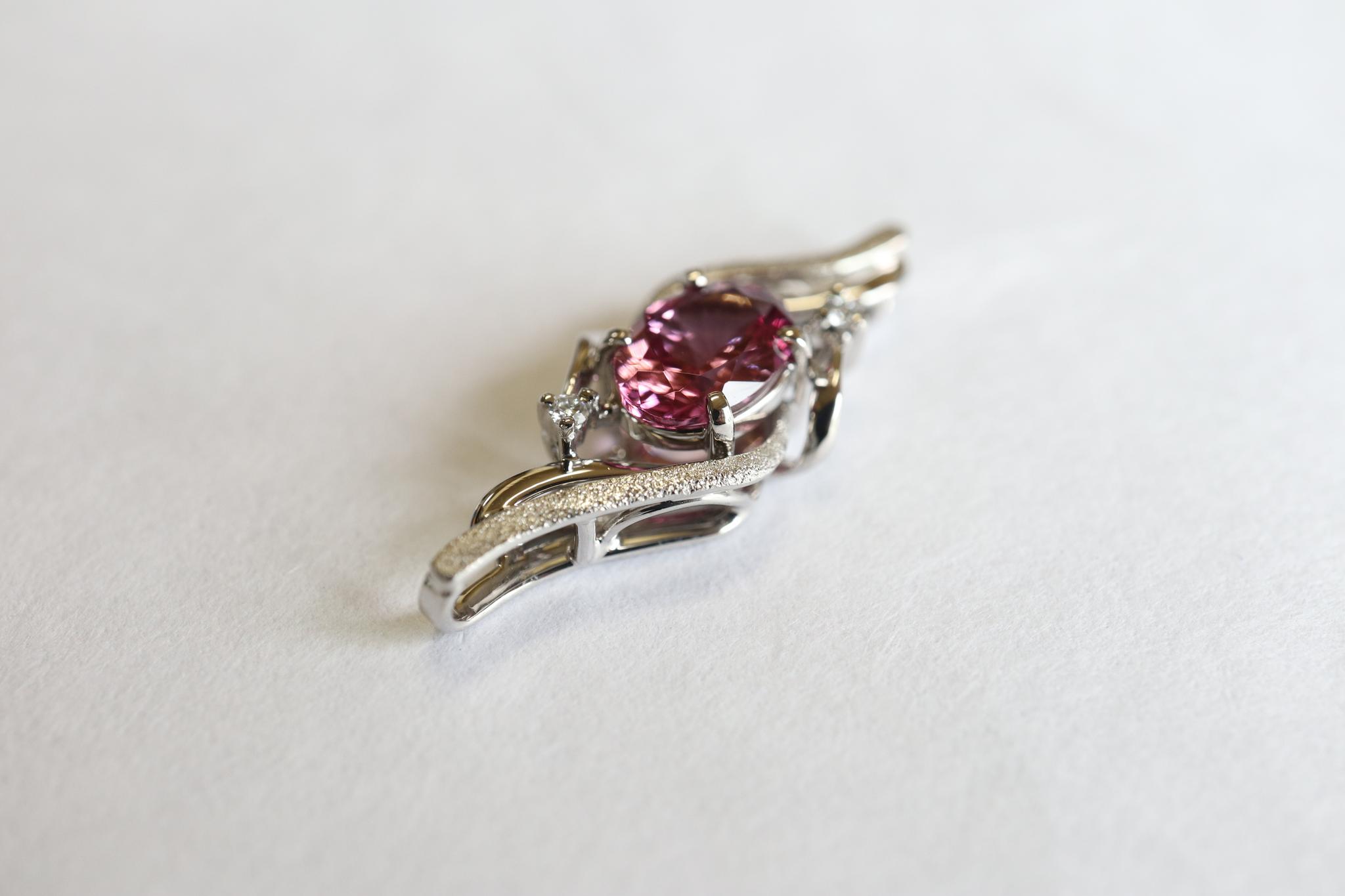 タンガガーネット シンプル「銀河」デザイン スターダスト梨地ペンダントトップ プラチナ900 ダイヤモンド入り | 10枚目