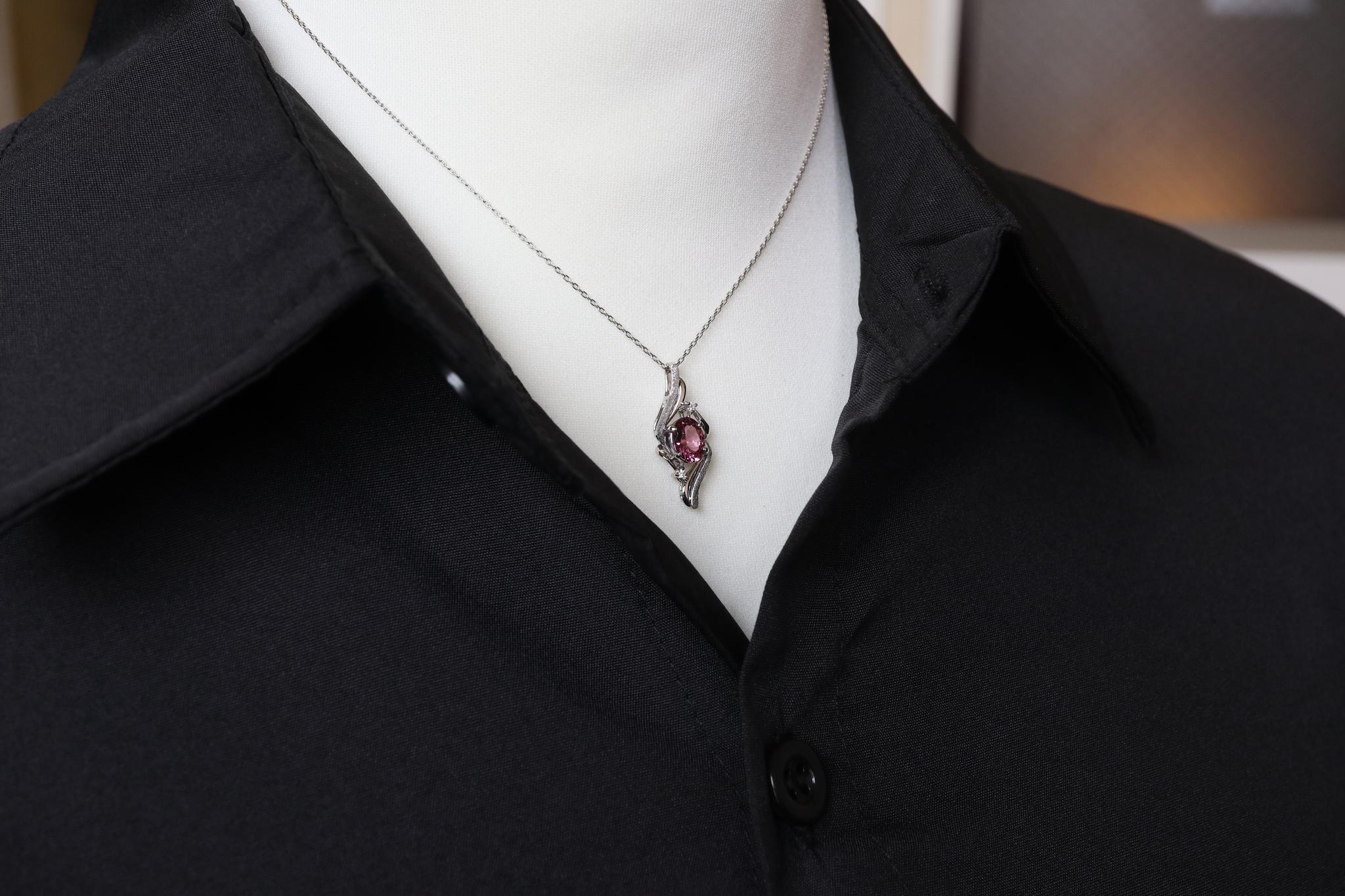 タンガガーネット シンプル「銀河」デザイン スターダスト梨地ペンダントトップ プラチナ900 ダイヤモンド入り | 6枚目